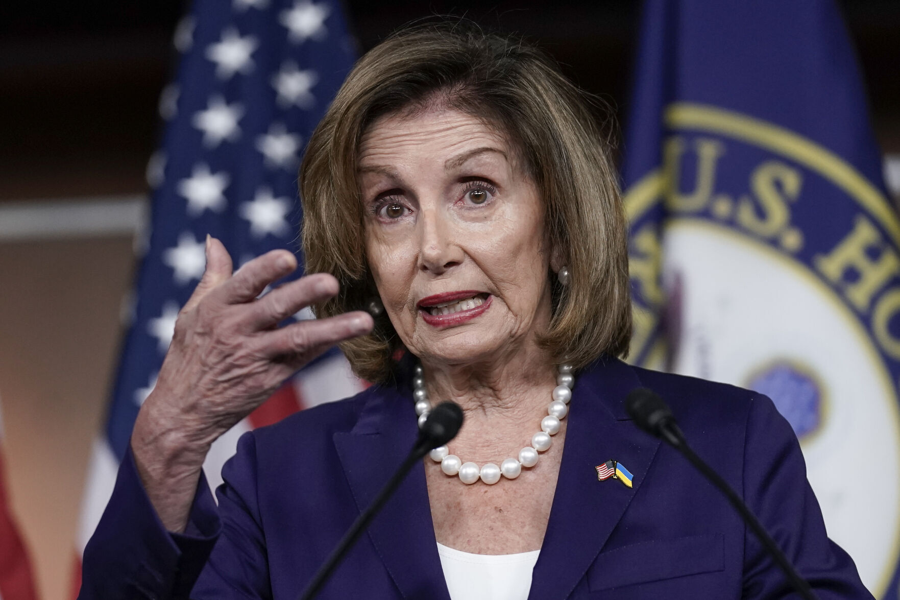 Bill would not turn current semi-automatic weapon owners into felons